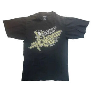 Pittsburgh Penguins  Distressed T-Shirt Size Small Black Hockey NHL Reebok Tee